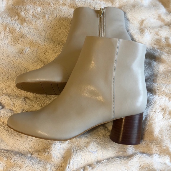 ankle boot by Chelsea Crew - Picture 1 of 4
